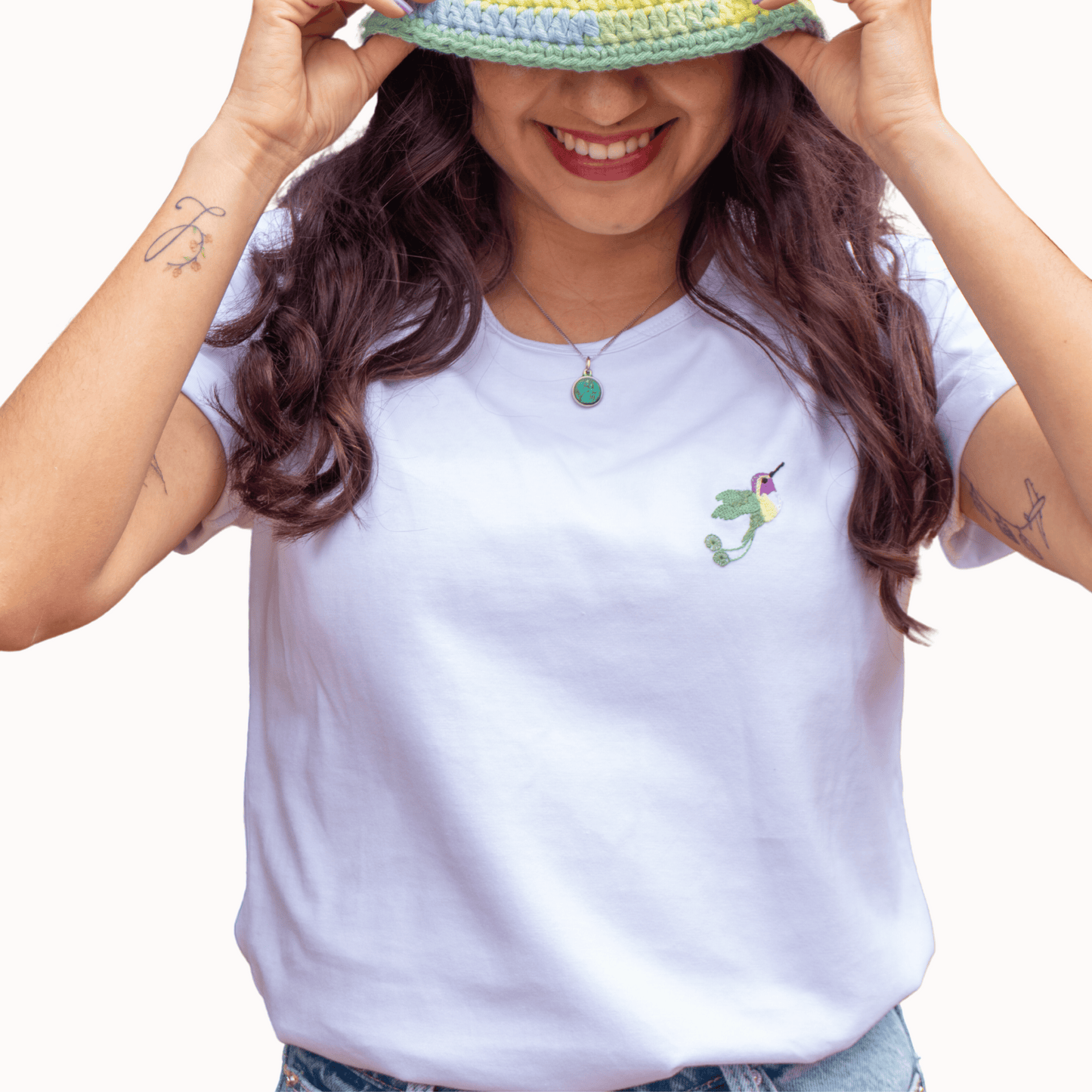 COLIBRI T-shirt white | hand embroidered