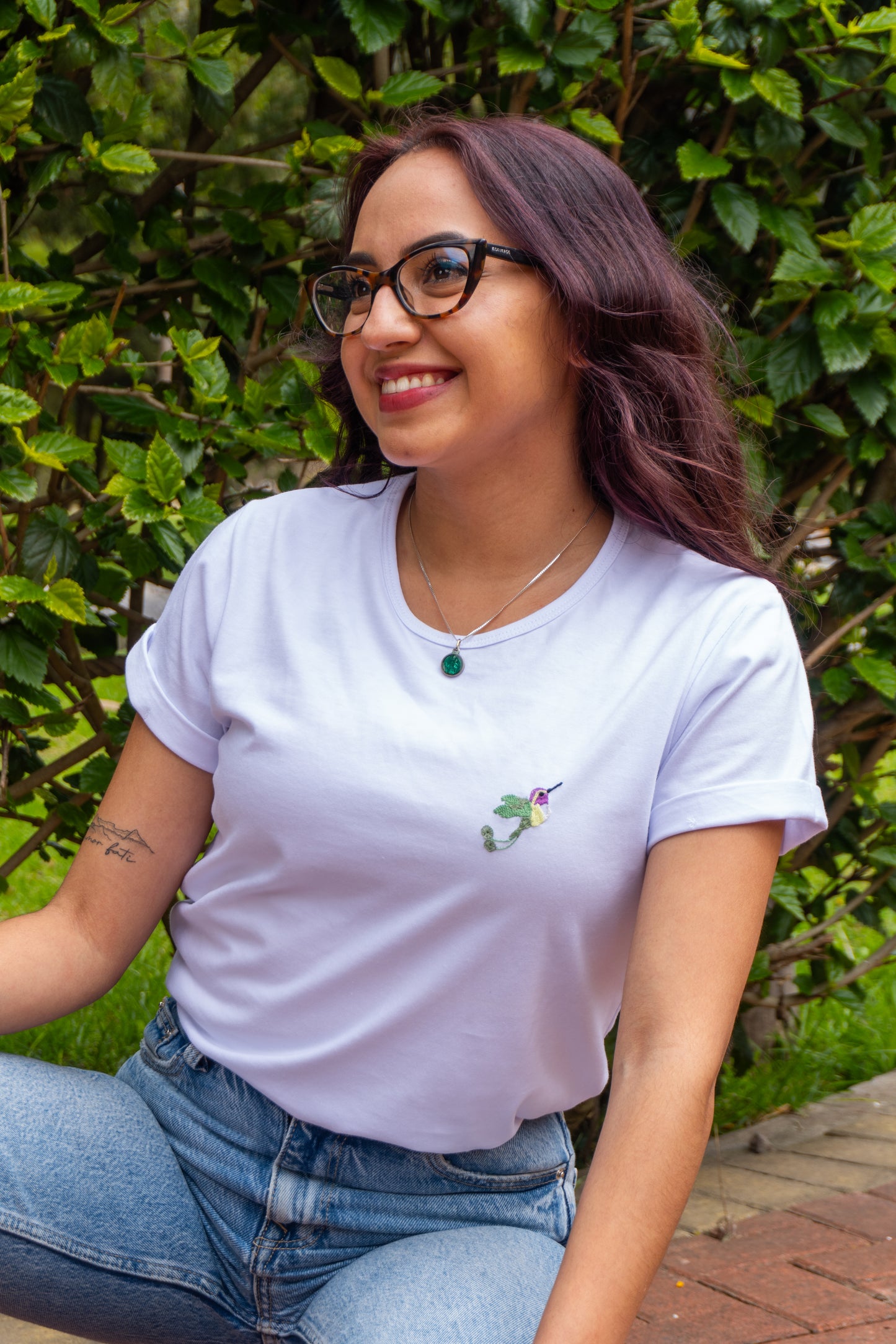 COLIBRI T-shirt white | hand embroidered