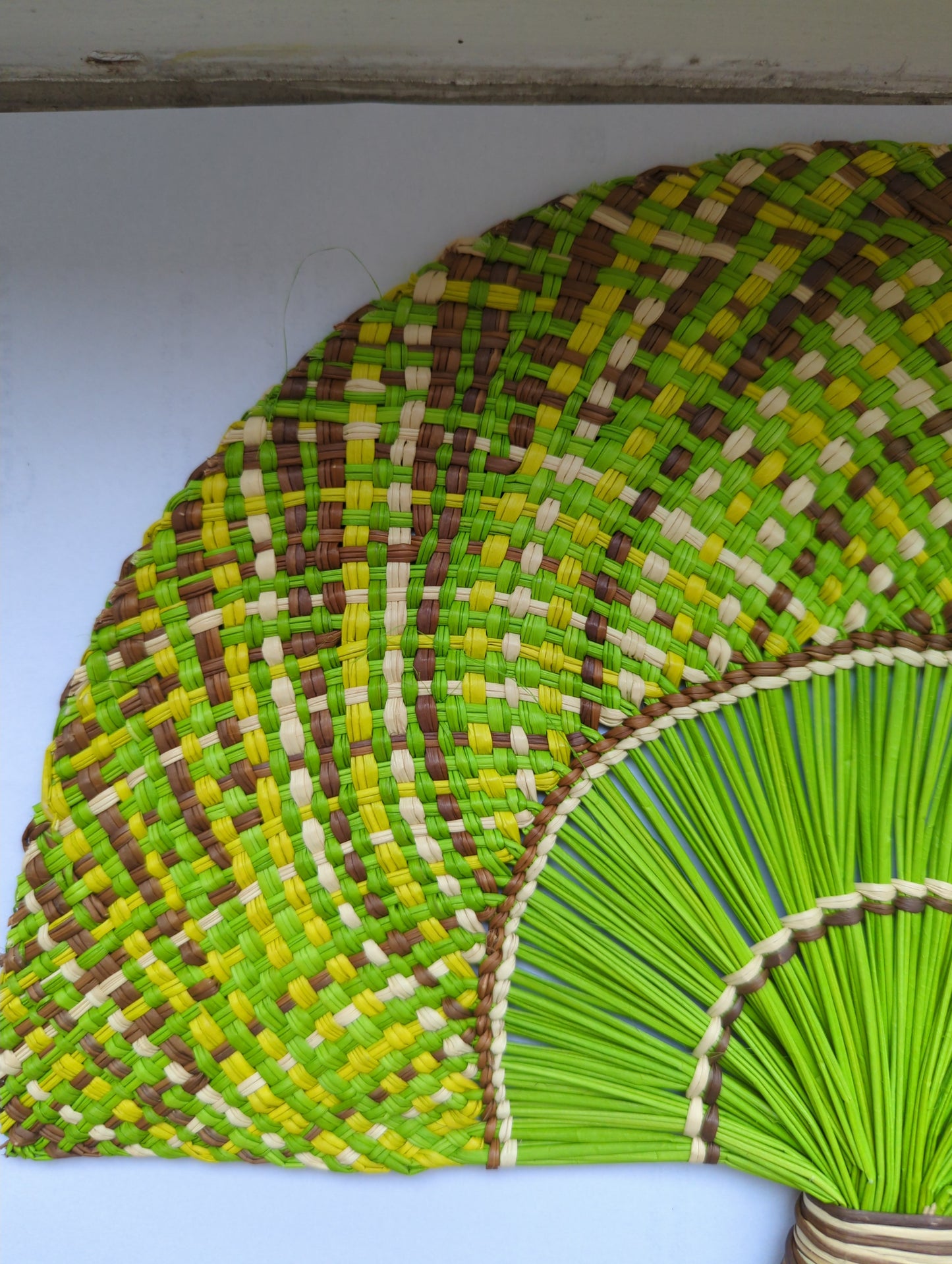 MANGLAR Handfächer – Handgefertigt aus 100 % Toquilla-Stroh