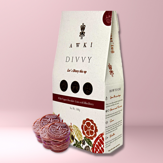 DIVVY White Vegan Chocolate Coins with Blackberry